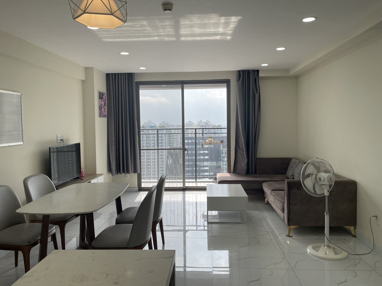 CHO THUÊ CĂN HỘ CHUNG CƯ SG SOUTH Q7-3PN,104m2- LH: 0983839578