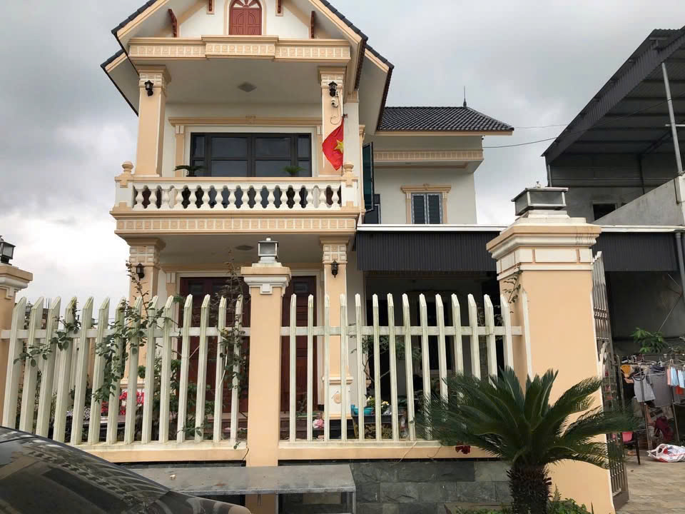 Cần bán gấp căn nhfa 2 tầng mái Thái đẳng cấp tại Ninh An - Hoa Lư - NInh Bình